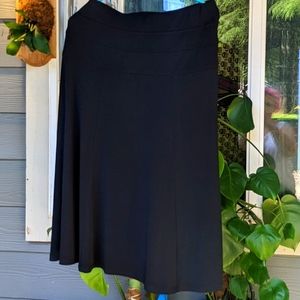 Roz & ali black travel knit mid length skirt Panel seam detailing lge